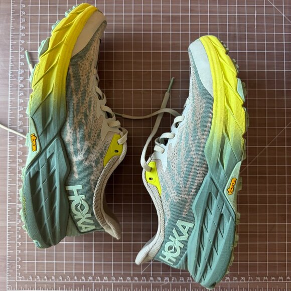 HOKA Speedgoat 5 - Women's 8 - Picture 1 of 8